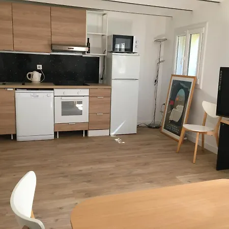 Studio 30m2 Refait A Neuf - Vue Et Acces Jardin - 500m Des Plages Et Zone Pietonne Апартаменти *