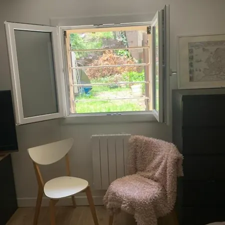 Studio 30m2 Refait A Neuf - Vue Et Acces Jardin - 500m Des Plages Et Zone Pietonne Apartment *