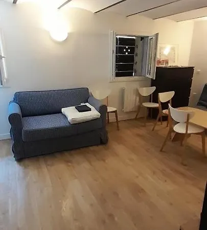 Studio 30m2 Refait A Neuf - Vue Et Acces Jardin - 500m Des Plages Et Zone Pietonne Апартаменти Сен-Рафаель